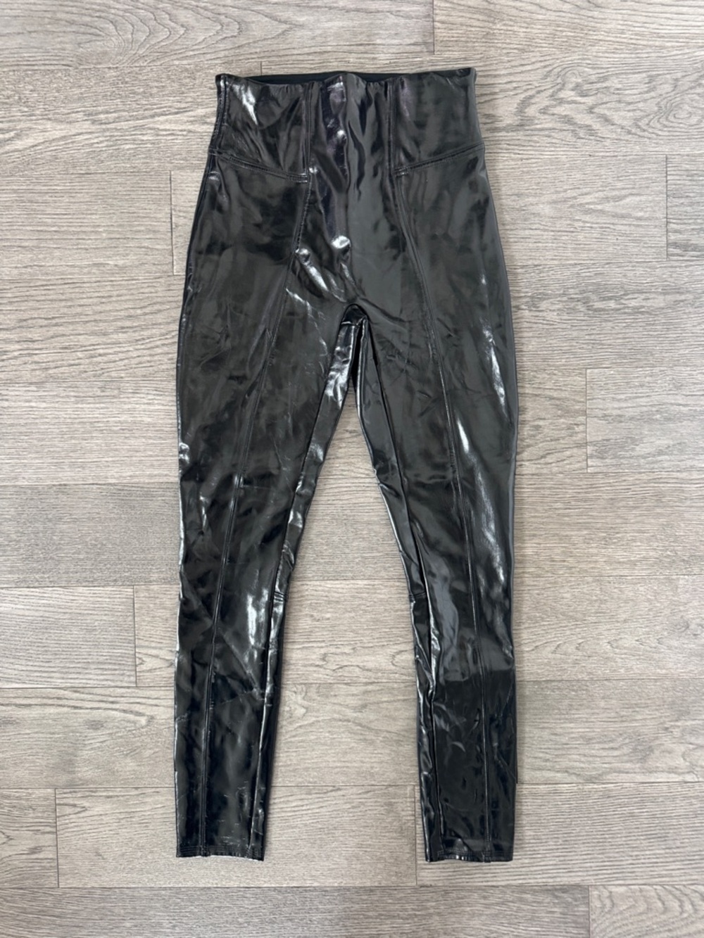 🌼SPANX🌼 Faux Patent Leather Leggings, Size S - Picture 6 of 13
